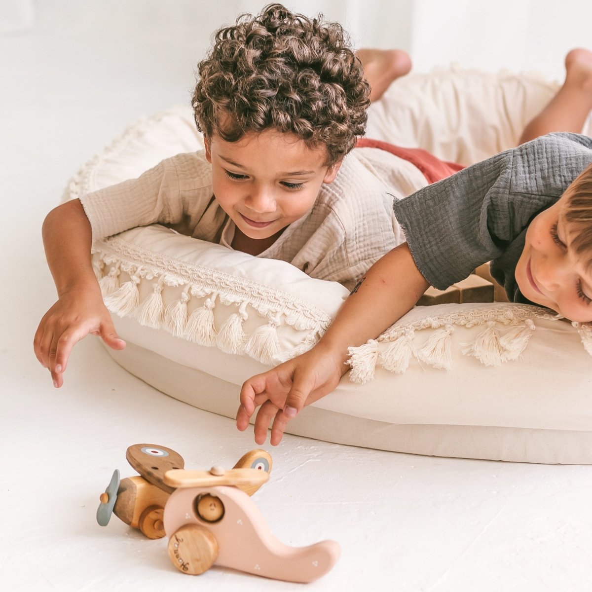 MINICAMP Large Round Nest Play Mat & Kids Lounger in Ecru – Playmats for children, available at Learning Bugs UK
