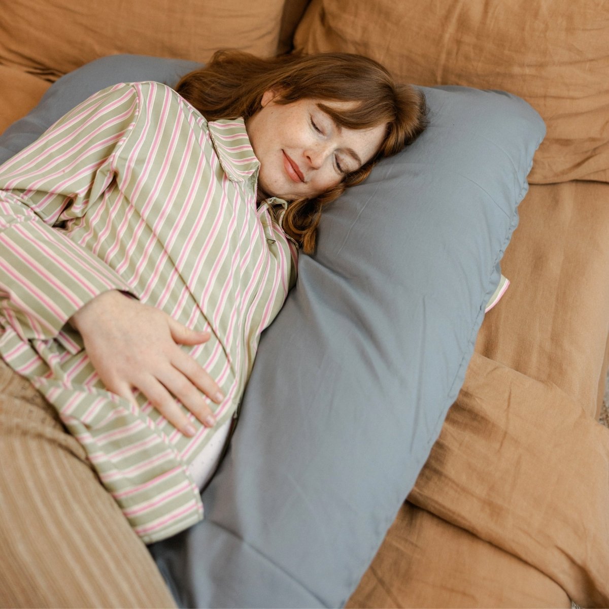 MINICAMP U-Shaped Pregnancy Pillow with Natural Sateen Cotton Cover in Stone Grey | Kapok & Latex Blend or PES Filling – Body Pillows U Shaped for children, available at Learning Bugs UK