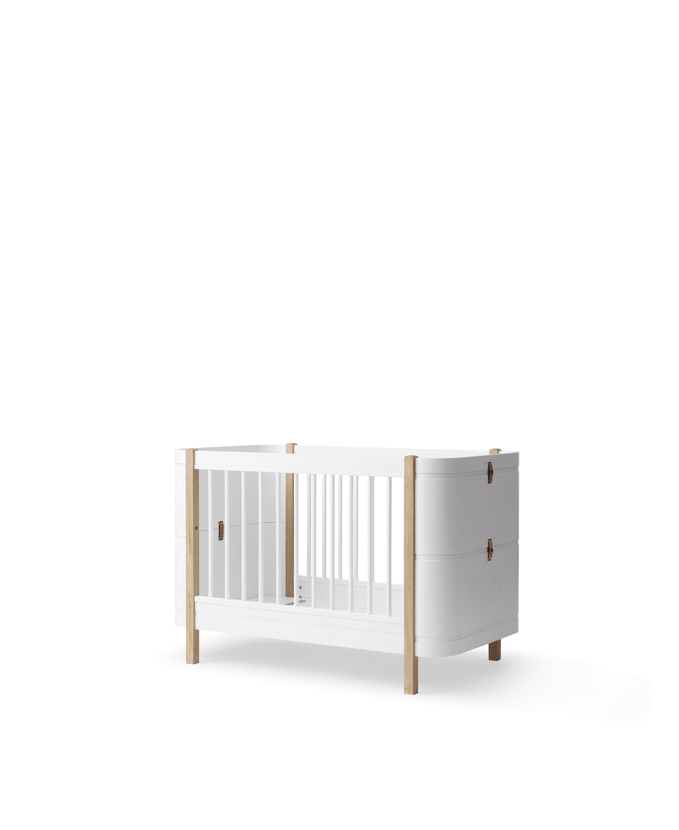 Mini+ Cot Bed Incl. Junior Kit - White/Oak (0-9 Years) – Cot Beds for children, available at Learning Bugs UK