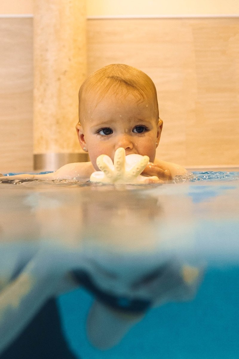 Oli & Carol x BIGSTUFFED Orlando the Octopus Bath Toy – Bath Toys for children, available at Learning Bugs UK