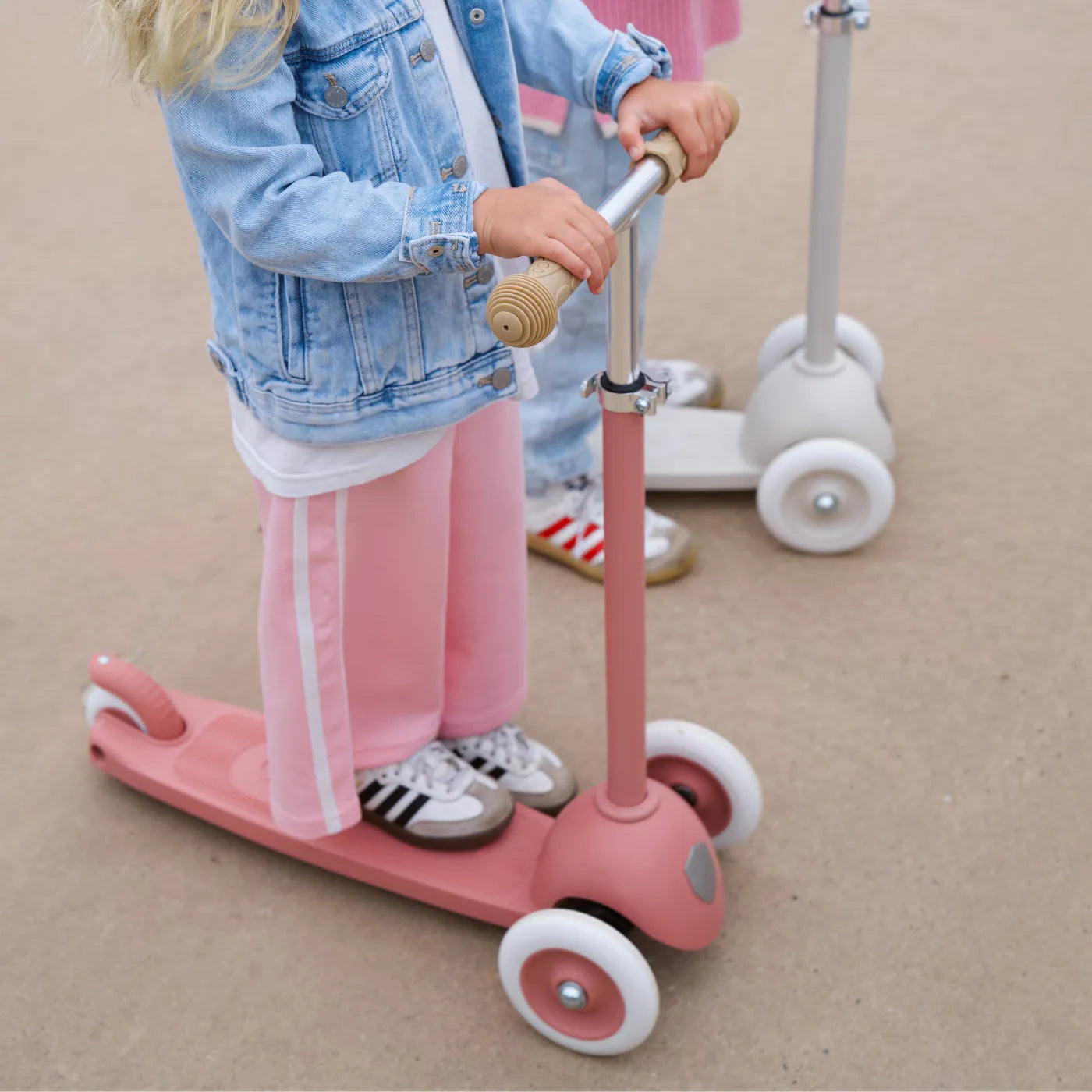 Banwood Eco Scooter Kids 3-Wheel Scooter (Raspberry)