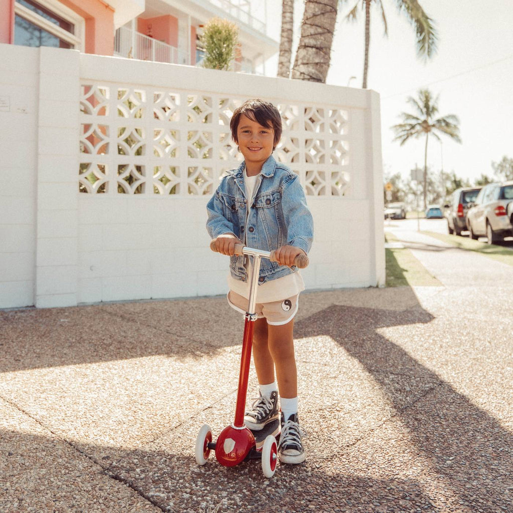 Banwood Scooter – Stylish 3-Wheel Kids Scooter (Red)