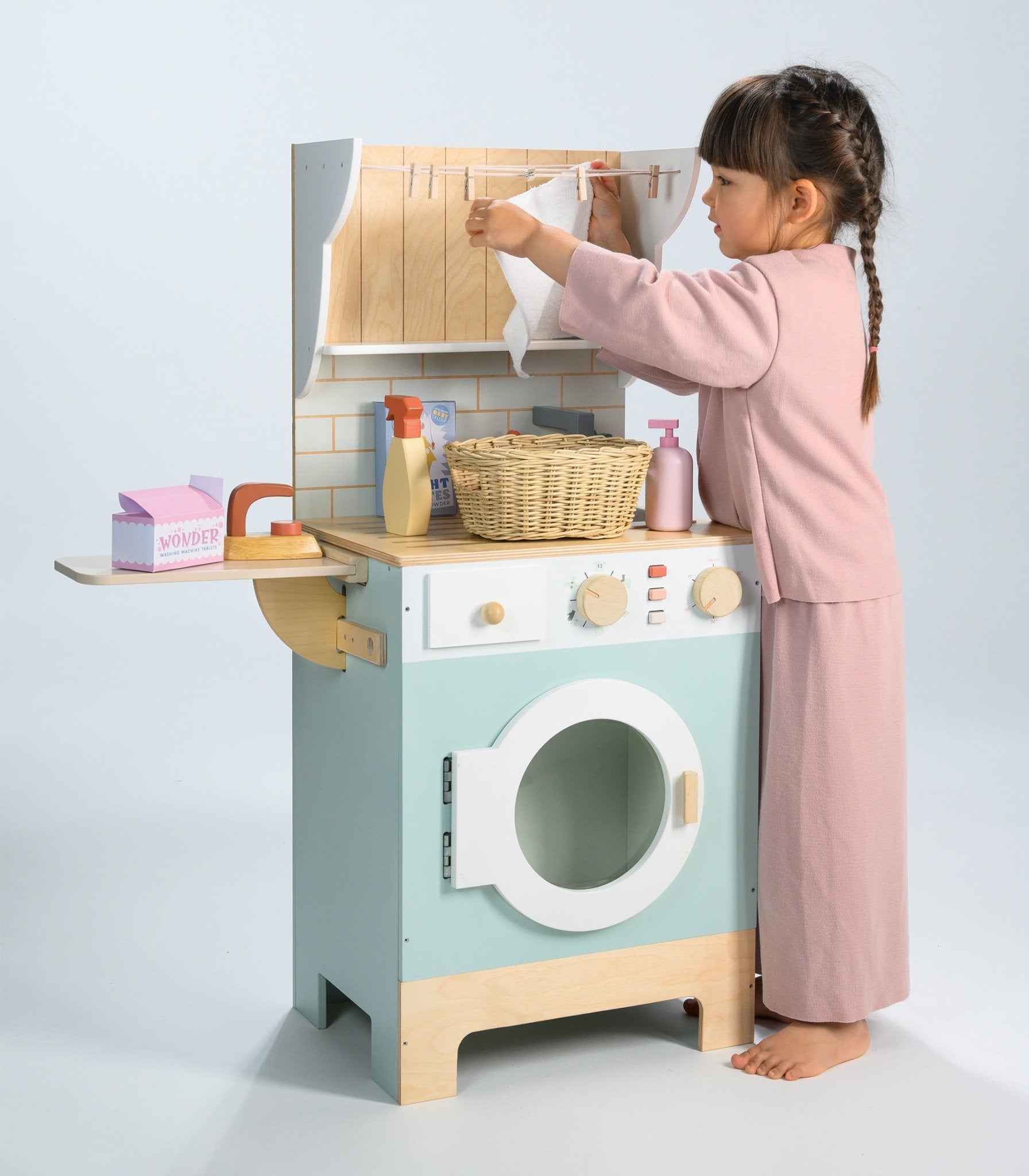Buy Tender Leaf Laundrette Wooden Play Set | Wooden toy kitchen for kids by Learning Bugs UK