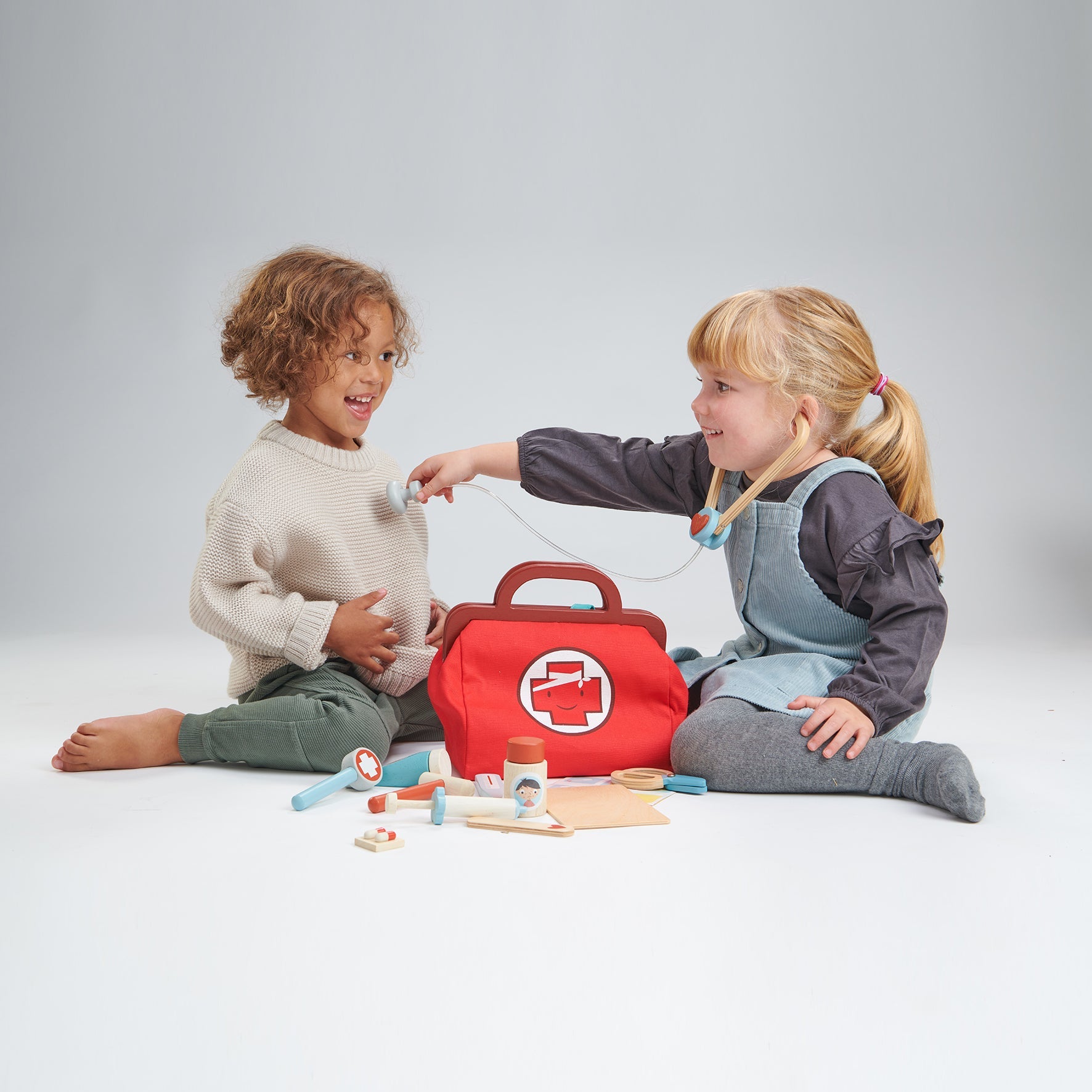 Buy Tender Leaf Doctor's Bag Set | wooden doctors bag for kids by Learning Bugs UK