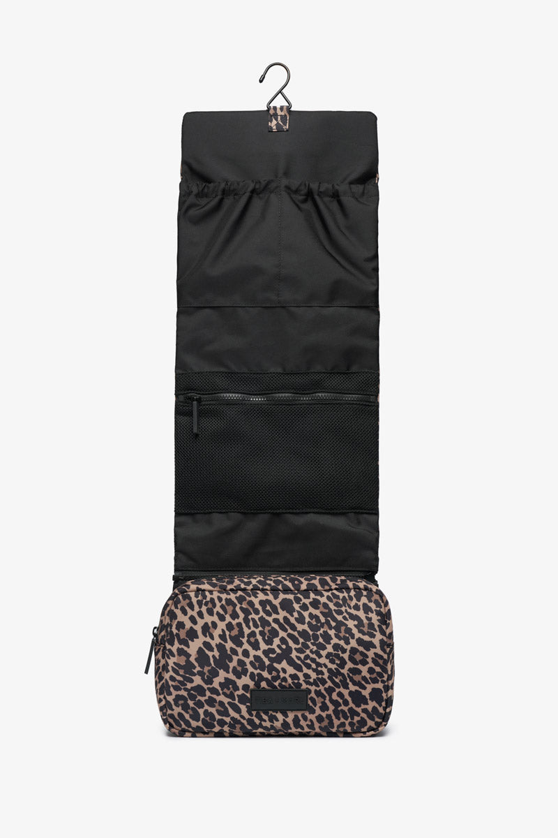 T+M Travel Roll Up Hanging Organiser Leopard Print