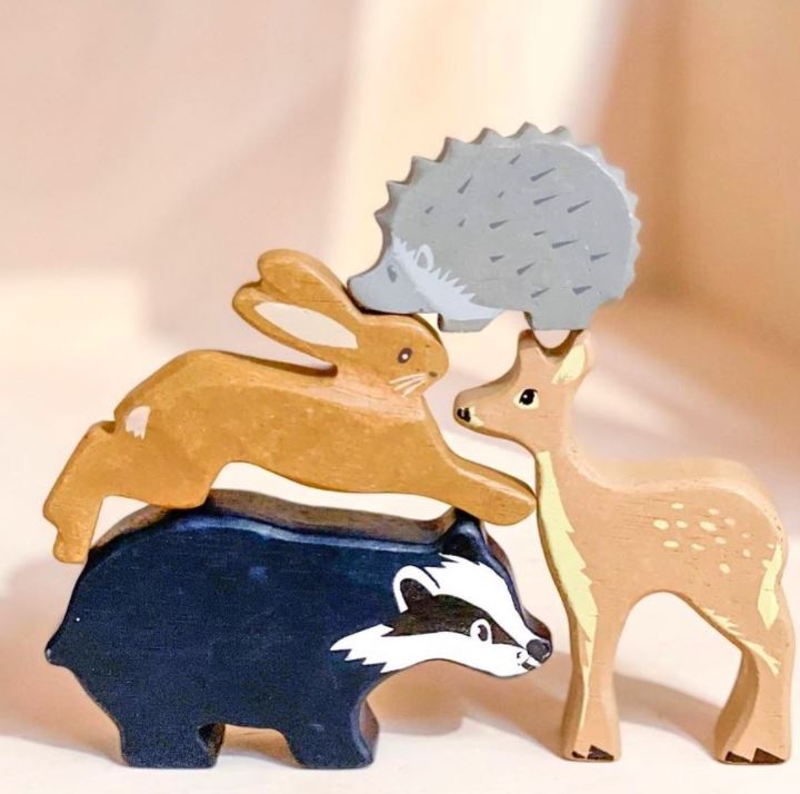 8 Woodland Animals Shelf Set – Wooden animals shelf for children, available at Learning Bugs UK
