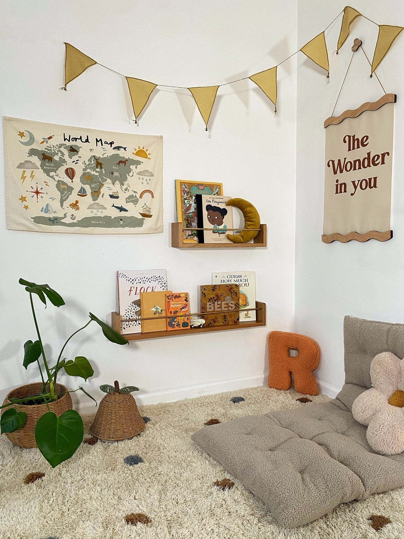 Buy Autumns Corner - the A.C Editions Shelf | Bookshelf for kids by Learning Bugs UK