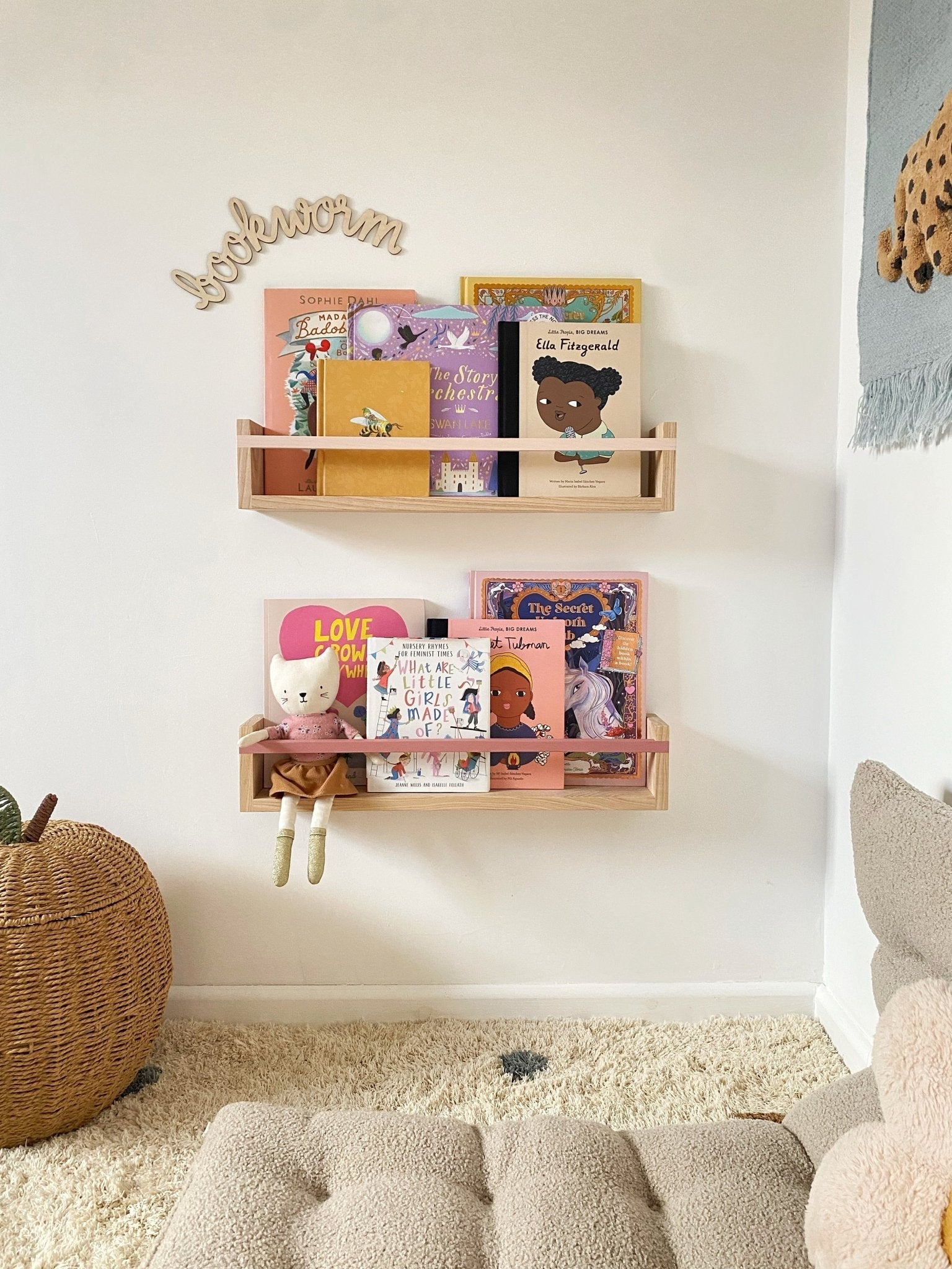 Buy Autumns Corner - The Bookshelf | Bookshelf for kids by Learning Bugs UK