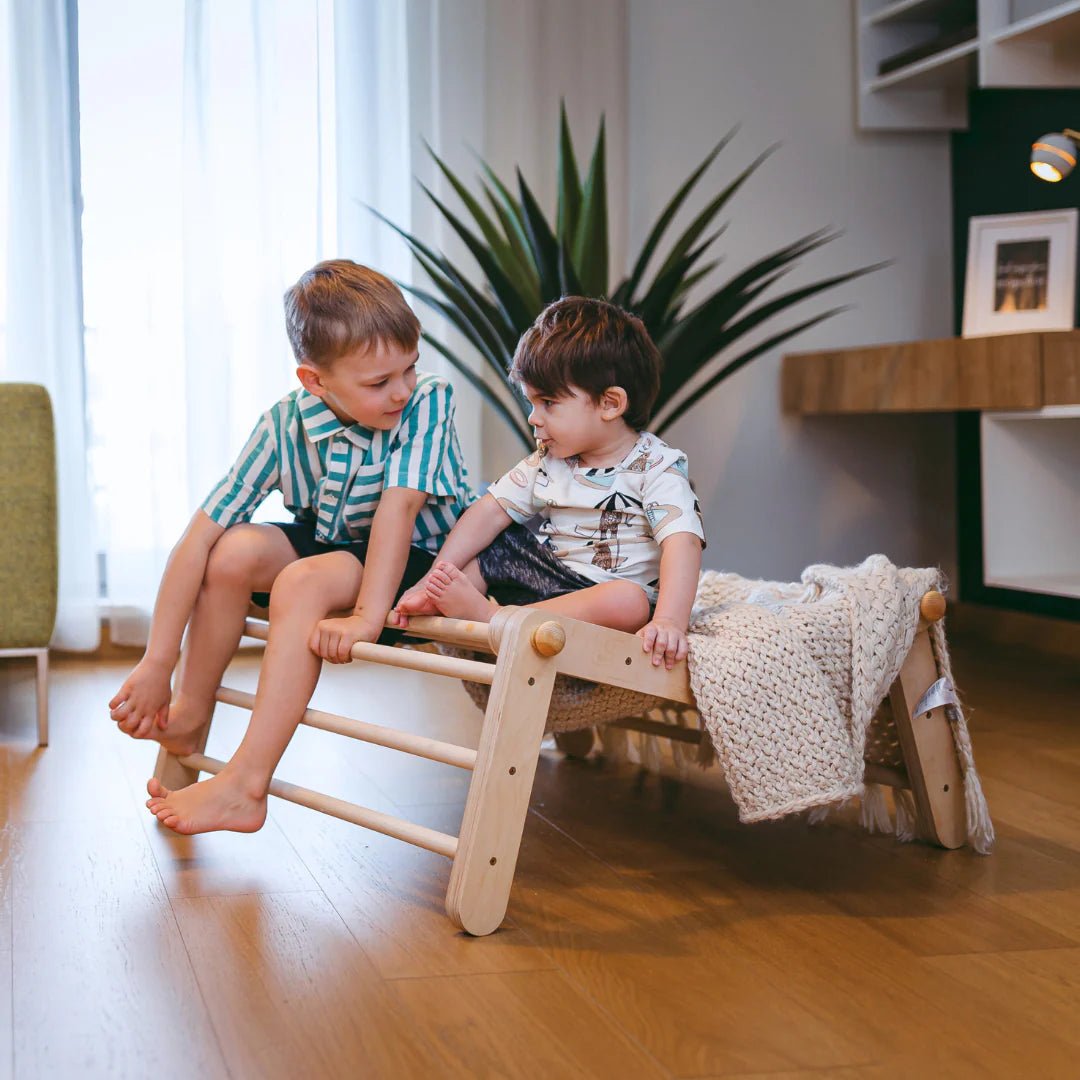 Ette Tete MOPITRI Modifiable Pikler Climbing Triangle with 1 Ramp – for children, available at Learning Bugs UK