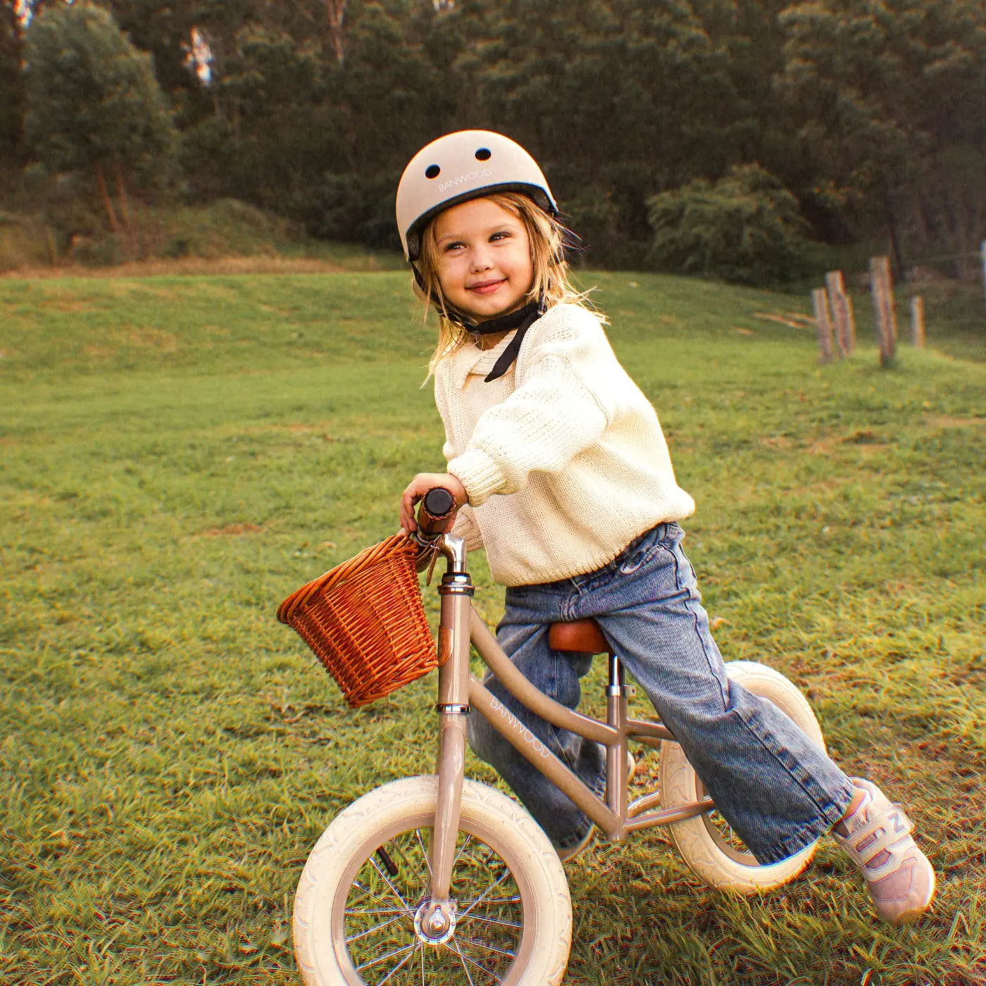 Banwood Classic – Kids Bike & Scooter Helmet (Matte Beige)