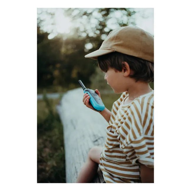KIDYTALK Long Range Walkie-Talkies Green and Orangea – Exploration & Discovery for children, available at Learning Bugs UK