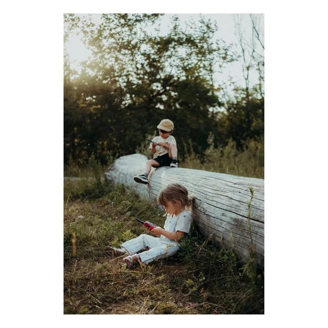 KIDYTALK Long Range Walkie-Talkies Green and Orangea – Exploration & Discovery for children, available at Learning Bugs UK