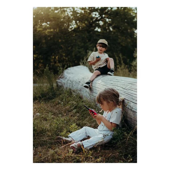 KIDYTALK Long Range Walkie-Talkies Green and Orangea – Exploration & Discovery for children, available at Learning Bugs UK