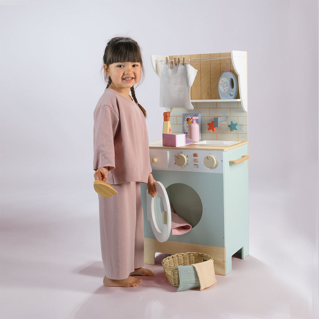 Tender Leaf Laundrette Wooden Play Set