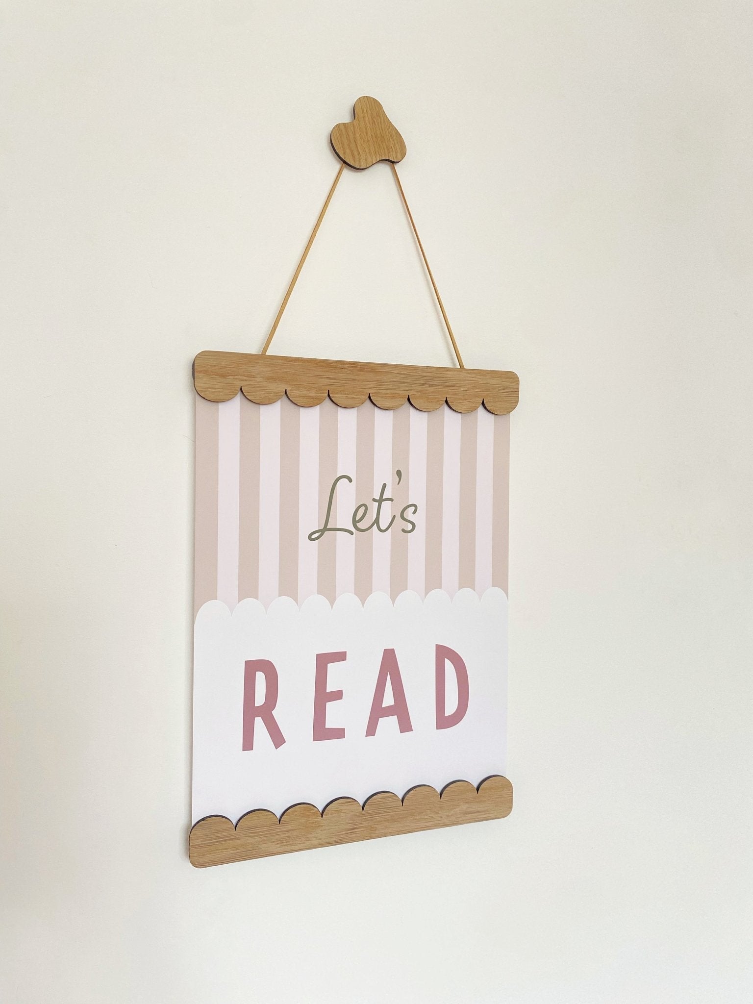 Buy Scalloped Magnetic Picture Frame - Oak | Wall Hangings / Display for kids by Learning Bugs UK