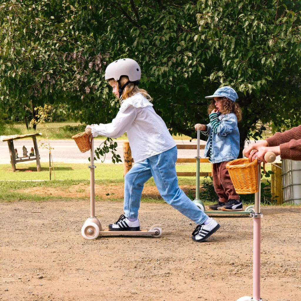 Banwood Scooter – Stylish 3-Wheel Kids Scooter (Beige)