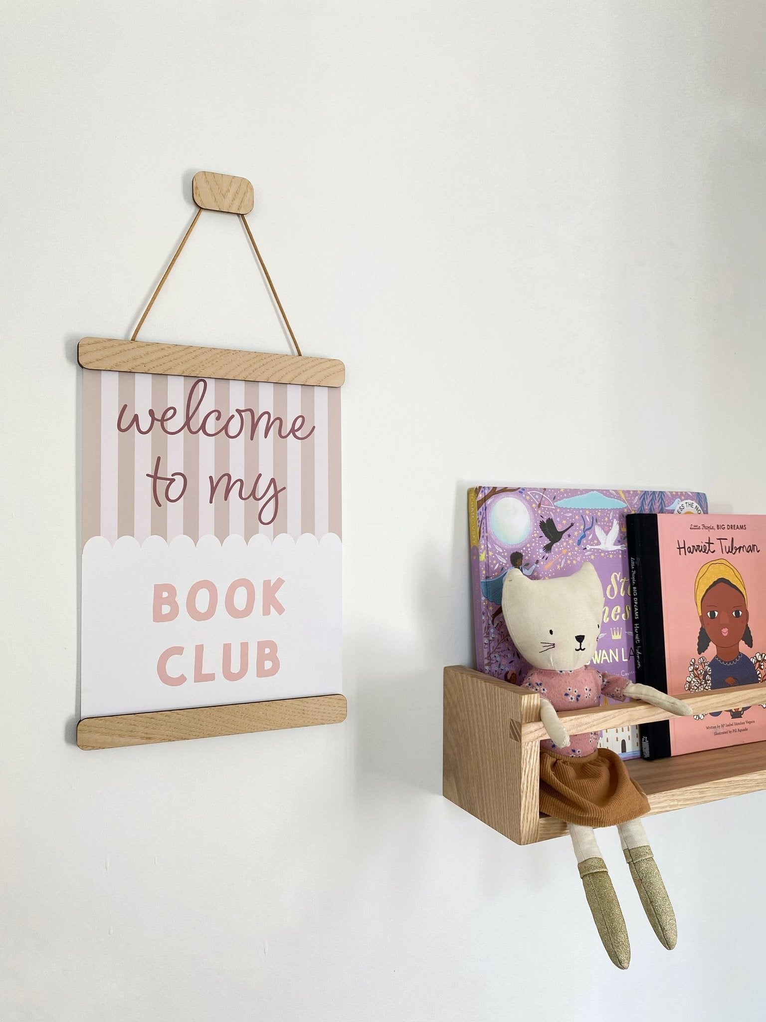 Buy Straight Ash Magnetic Picture Frame | Wall Hangings / Display for kids by Learning Bugs UK