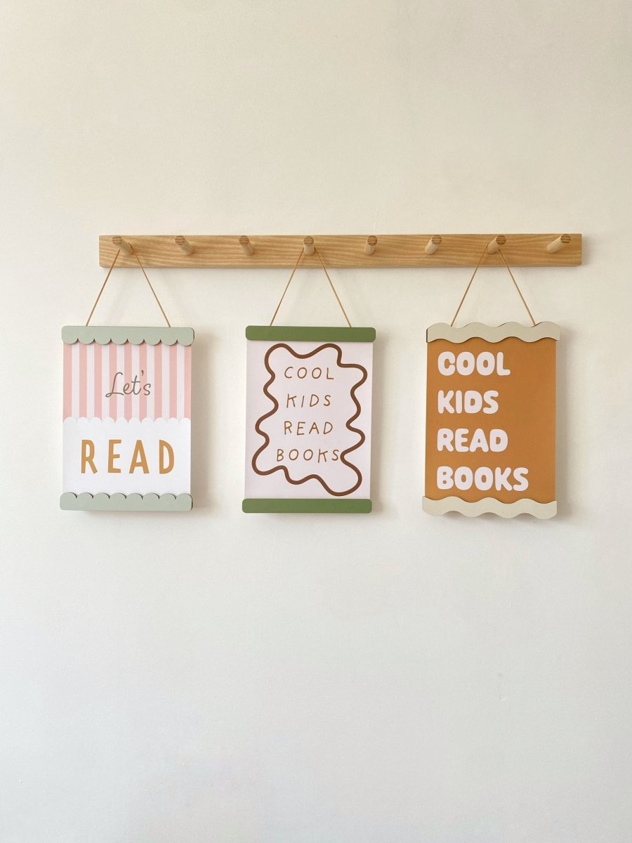 Wavy Magnetic Picture Frame - ASH – Wall Hangings / Display for children, available at Learning Bugs UK
