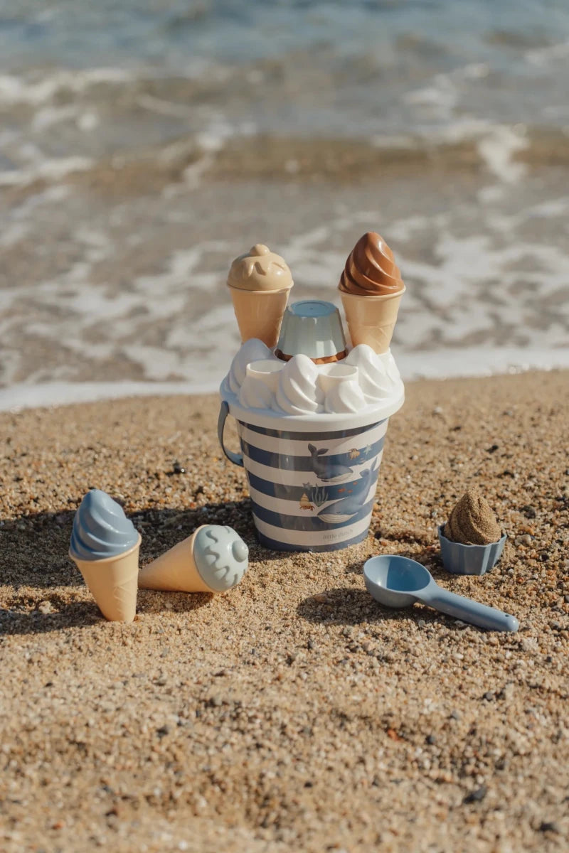 Little Dutch Ice Cream Buckets - Pink / Blue – Sand & Water Toys for children, available at Learning Bugs UK