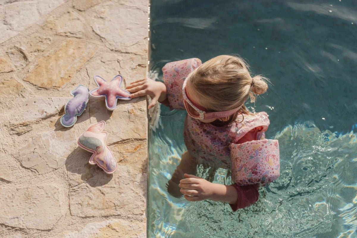 Little Dutch Dive Figures Set of 3 - Pink / Blue – Sand & Water Toys for children, available at Learning Bugs UK