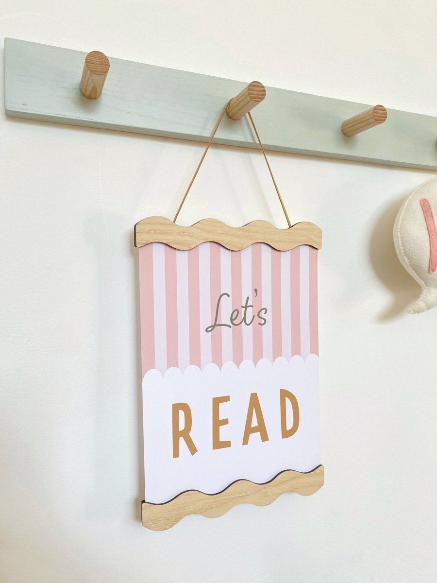 Wavy Magnetic Picture Frame - ASH – Wall Hangings / Display for children, available at Learning Bugs UK