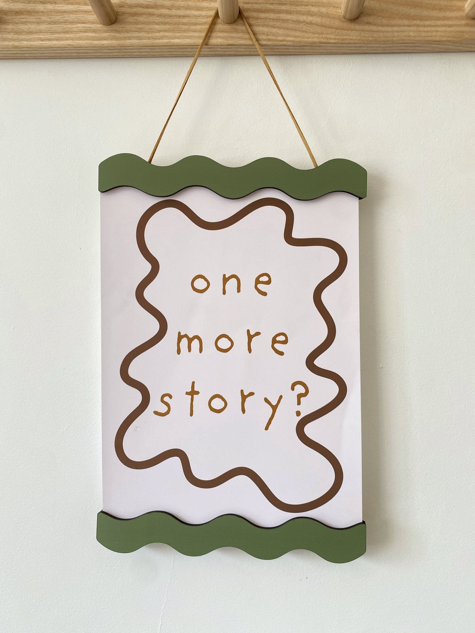 Buy Wavy Colour Pop Magnetic Picture Frame | Wall Hangings / Display for kids by Learning Bugs UK