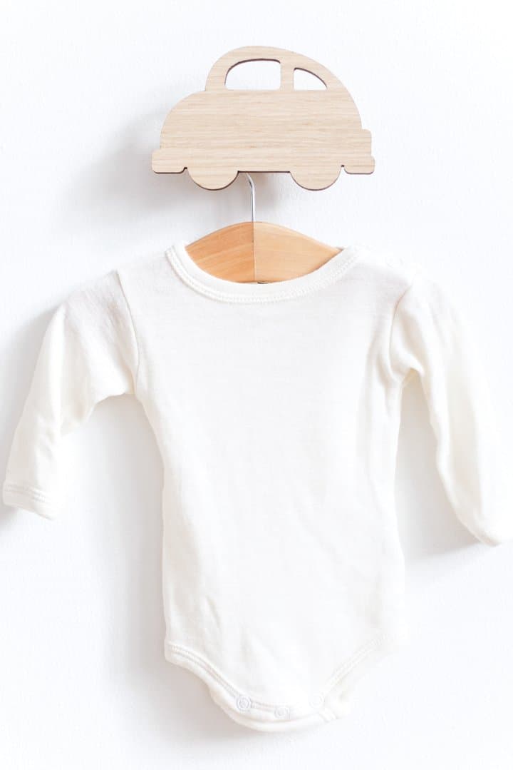 Hagelens Car Wall Hook - Carved Oak Veneer by Hagelens - Learning Bugs UK