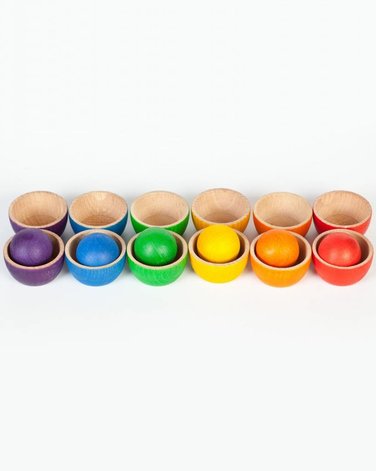 Grapat 12 Wooden Bowls and 6 Balls