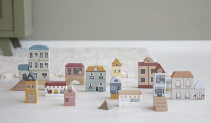 Buy Little Dutch Railway extension - City building blocks | for kids by Learning Bugs UK