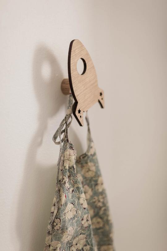 Hagelens Rocket Wall Hook - Carved Oak Veneer by Hagelens - Learning Bugs UK